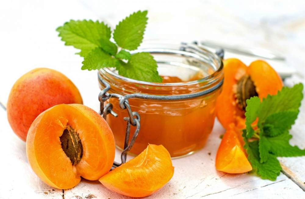 How to make apricot jam