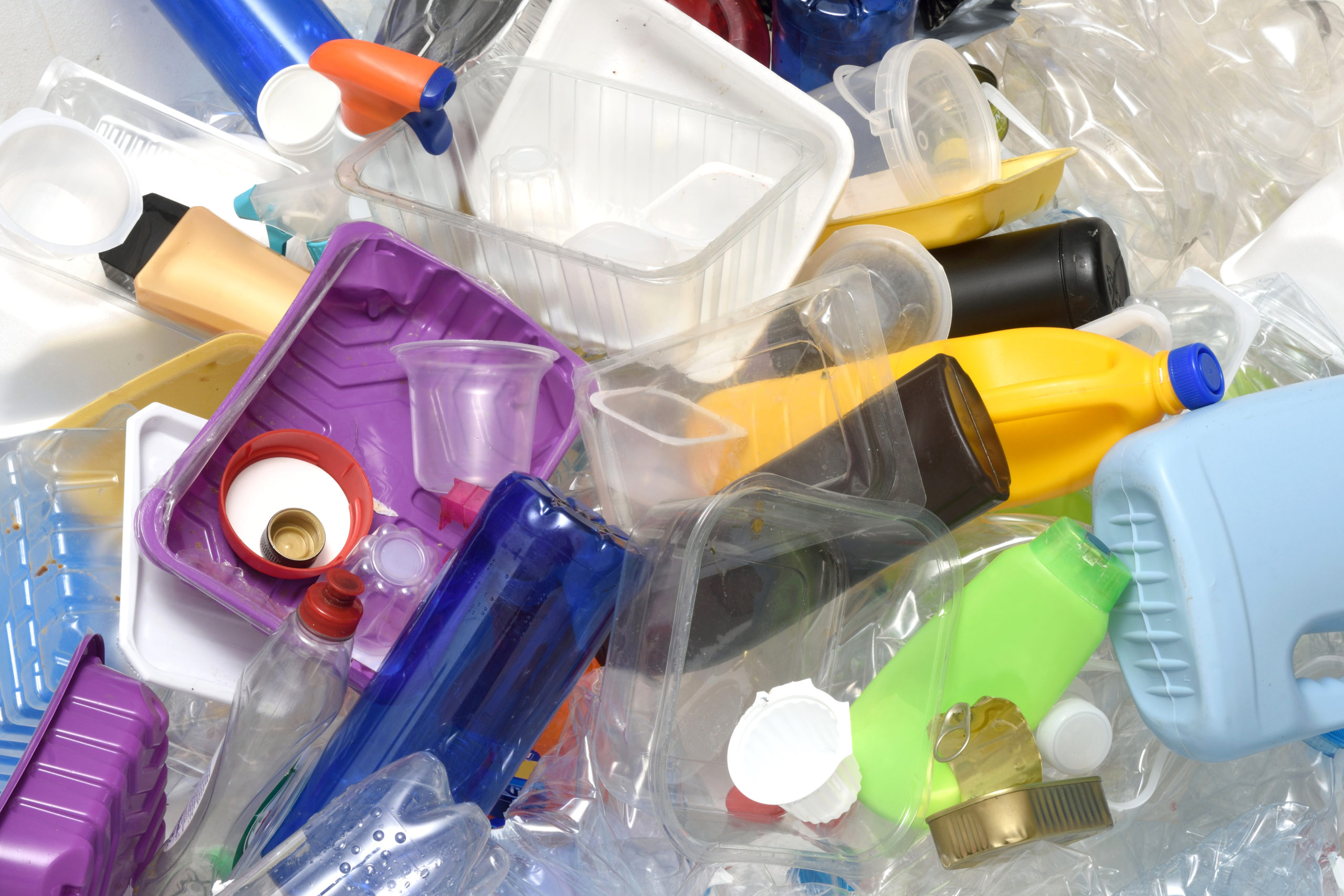 كيفية التعرف على نوع مادة البلاستيك المصنوع منها اي منتج وكذلك ماكينة تعبئة وتغليف المنتج