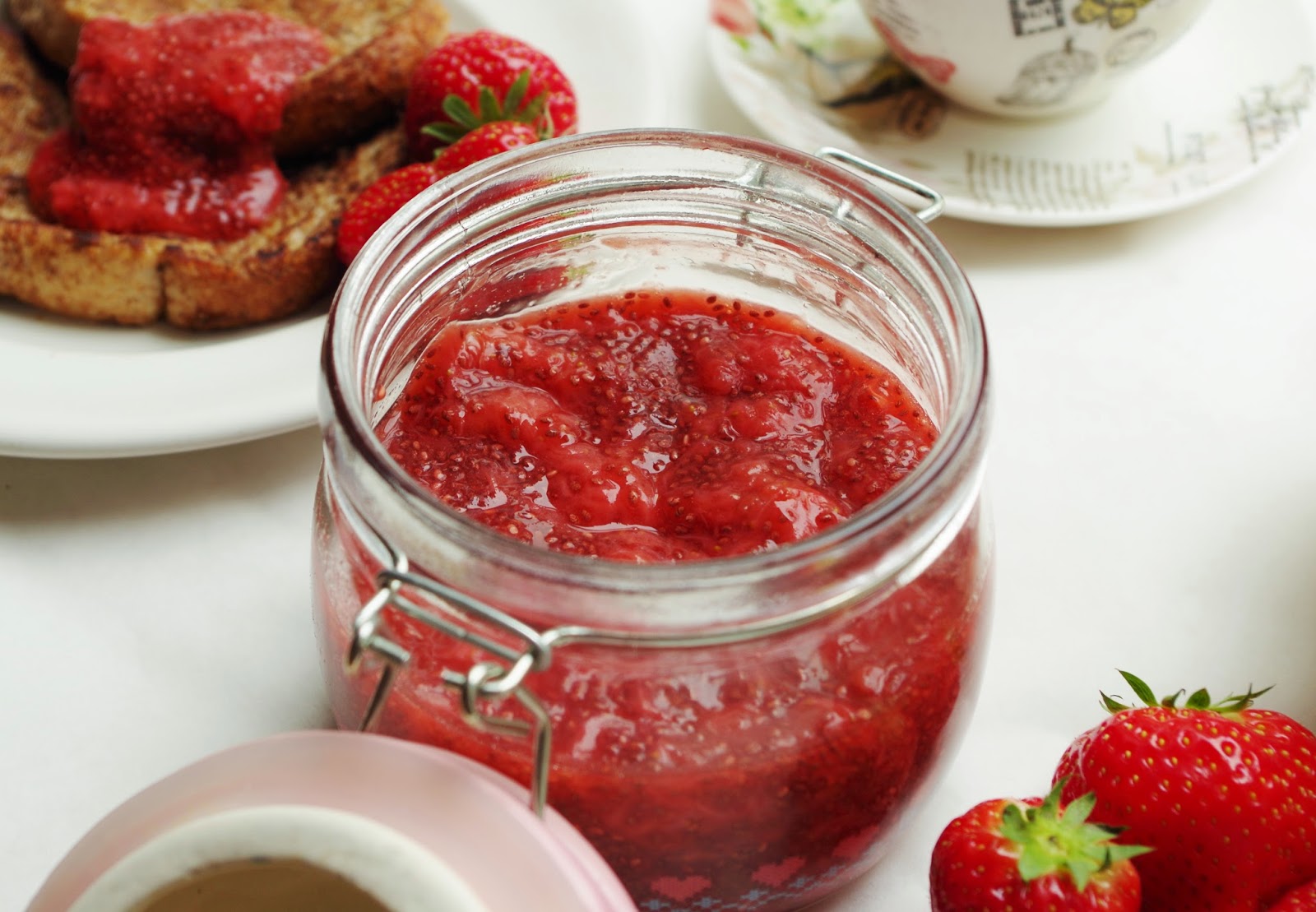 How to prepare strawberry jam