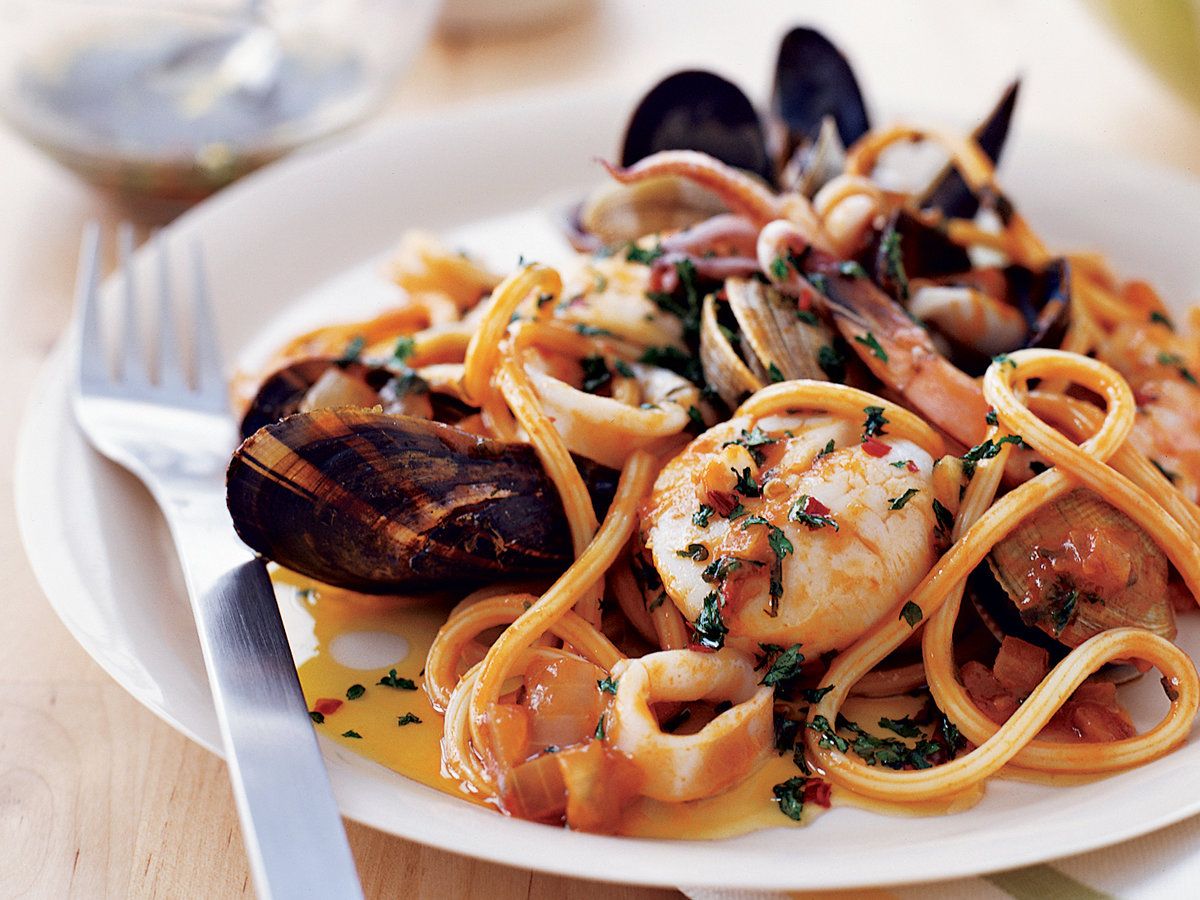 How to make seafood pasta